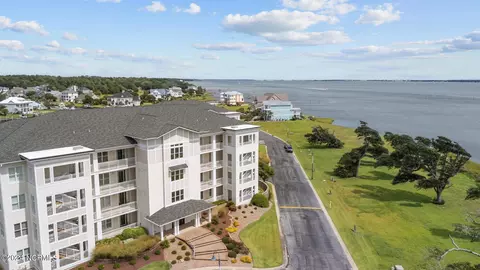150 Lands End Rd #A-24, Morehead City, NC 28557