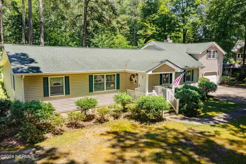 208 Sunset Cir, Hertford, NC 27944
