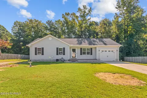 322 Reid Ct N, Jacksonville, NC 28540