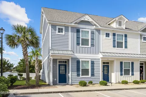 2800 W Fort Macon Rd #51, Atlantic Beach, NC 28512