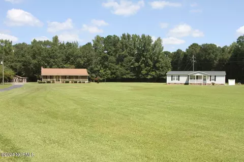9290 Nc 41 Hwy W, Bladenboro, NC 28320