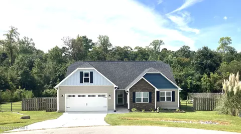 502 Ellie Ct, Jacksonville, NC 28540