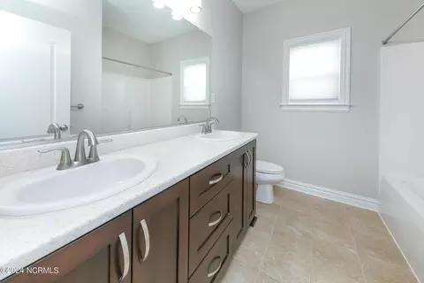 Bath - 116 Thayne Dr, Moyock, NC 27958 photo 2 of 5