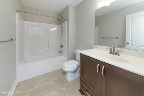 Bath - 116 Thayne Dr, Moyock, NC 27958 photo 4 of 5