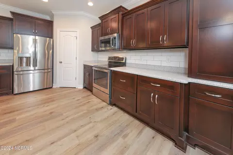 Kitchen - 116 Thayne Dr, Moyock, NC 27958 photo 4 of 4