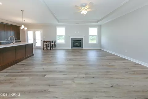 Living - 116 Thayne Dr, Moyock, NC 27958 photo 2 of 3