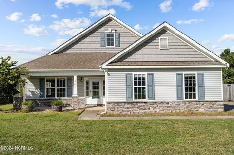 303 Connie Ct, Beulaville, NC 28518