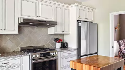 Kitchen - 35 Pomeroy Dr, Pinehurst, NC 28374 photo 1 of 4