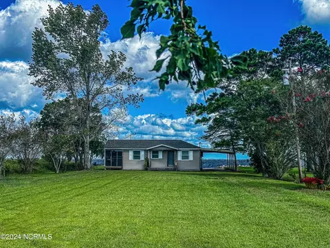 6435 Soundside Rd, Columbia, NC 27925