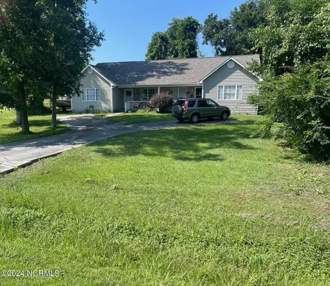 1105 Brian St #A & B, Newport, NC 28570