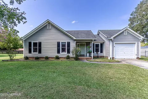 905 Mandarin Trl, Jacksonville, NC 28540