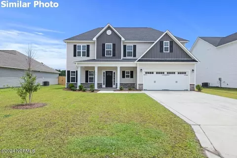457 Pebble Shore Dr, Sneads Ferry, NC 28460