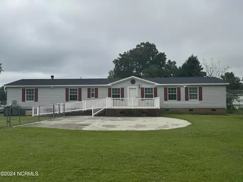 960 Pocosin Rd, Winterville, NC 28590