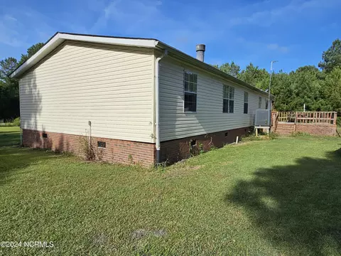 1292 Slocum Trl, Atkinson, NC 28421 photo 12