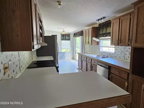 1292 Slocum Trl, Atkinson, NC 28421 photo 5