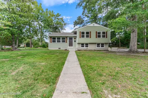 301 White Oak St, Jacksonville, NC 28540