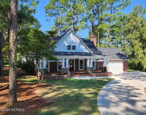 6856 Thames Dr, Fayetteville, NC 28306