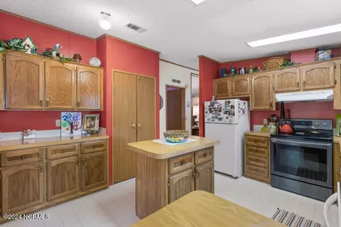 513 Pirate Ct, Hampstead, NC 28443 photo 22