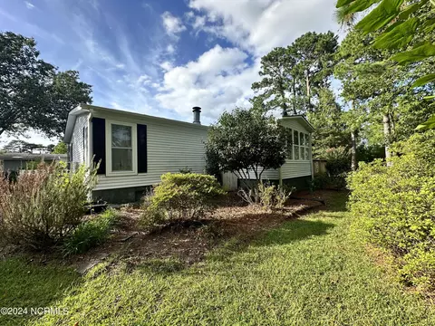 513 Pirate Ct, Hampstead, NC 28443 photo 3
