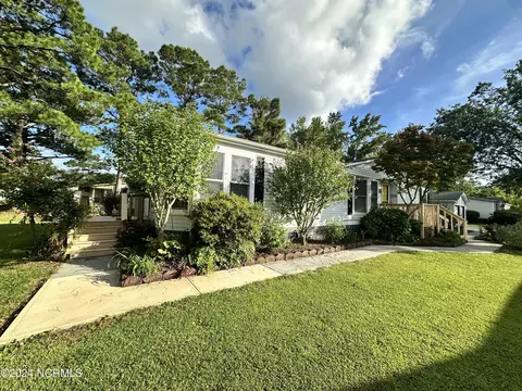 513 Pirate Ct, Hampstead, NC 28443 photo 2