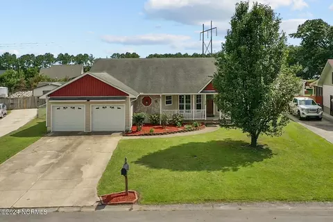 1324 Sofia Ct, Jacksonville, NC 28540