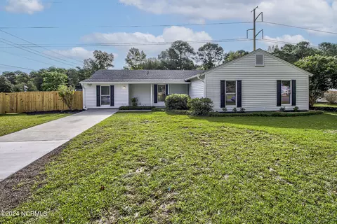 3601 Sutton Dr, Wilmington, NC 28409