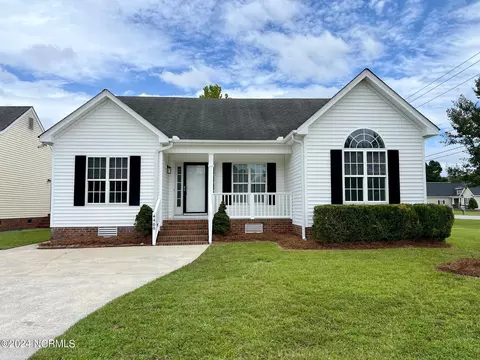 4400 Surrey Meadows Dr, Winterville, NC 28590