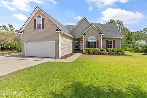 1462 E Boiling Spring Rd, Southport, NC 28461
