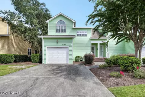 622 Sloop Pointe Ln, Kure Beach, NC 28449