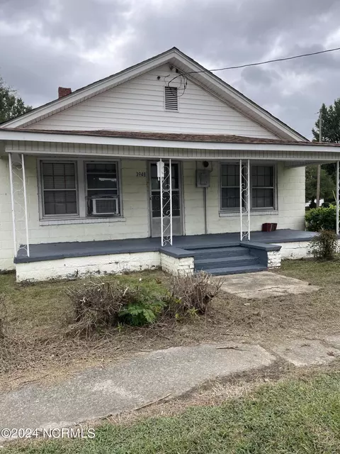 3948 S Main St, Farmville, NC 27828