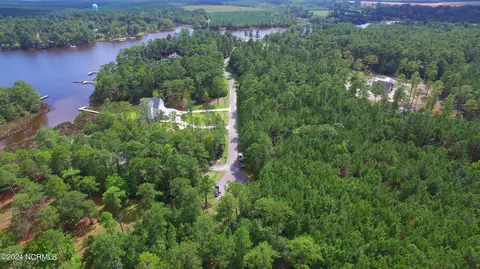 208 Shore Dr E, Oriental, NC 28571 photo 5