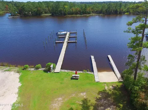 208 Shore Dr E, Oriental, NC 28571 photo 18