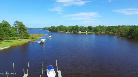 208 Shore Dr E, Oriental, NC 28571 photo 13