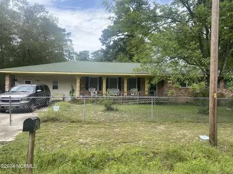 27 Vermont Ave, Washington, NC 27889