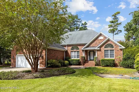 503 Pine Valley Dr, Morehead City, NC 28557
