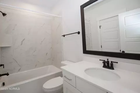 Bath - 32 Ballybunion Ln, Pinehurst, NC 28374 photo 10 of 11