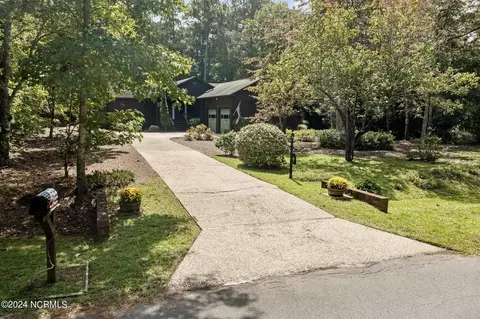 105 Persimmon Ln, Hampstead, NC 28443 photo 5