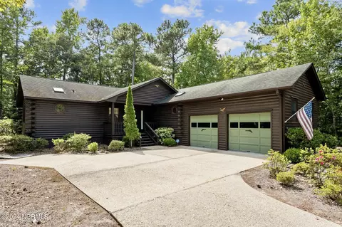 105 Persimmon Ln, Hampstead, NC 28443