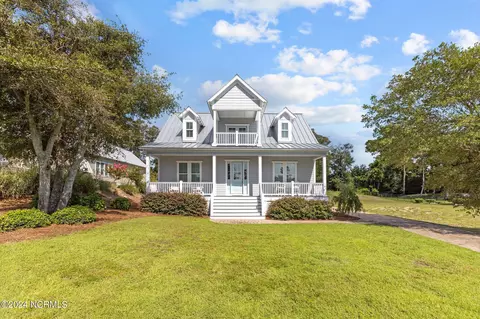 420 Sunrise Ct, Emerald Isle, NC 28594