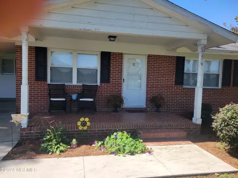 Exterior - 70 Cabbage Patch Rd, Clinton, NC 28328 photo 4 of 10