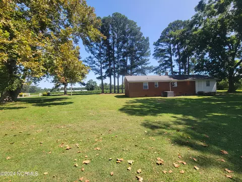 Exterior - 70 Cabbage Patch Rd, Clinton, NC 28328 photo 9 of 10
