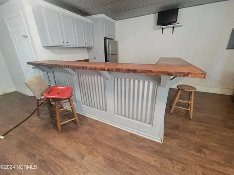 Kitchen - 70 Cabbage Patch Rd, Clinton, NC 28328 photo 2 of 3