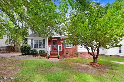 609 Pine Knoll Dr, Rocky Mount, NC 27804