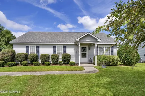 2715 Valor Dr, Wilmington, NC 28411
