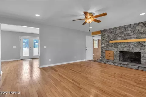 Living - 17489 Nc Highway 210 E, Ivanhoe, NC 28447 photo 1 of 6