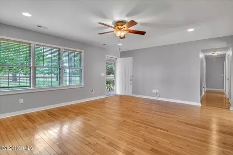 Living - 17489 Nc Highway 210 E, Ivanhoe, NC 28447 photo 4 of 6