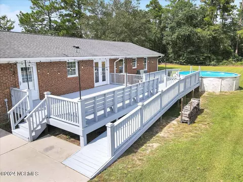 Exterior - 17489 Nc Highway 210 E, Ivanhoe, NC 28447 photo 4 of 11