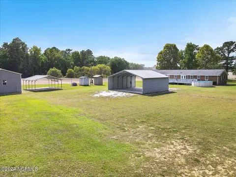 Exterior - 17489 Nc Highway 210 E, Ivanhoe, NC 28447 photo 9 of 11