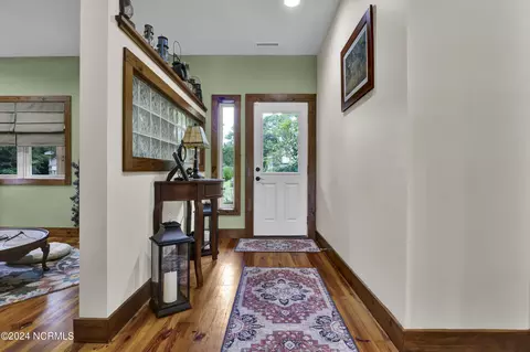 Entry Way - 722 Bay Harbor Dr, Hampstead, NC 28443 photo 1 of 2
