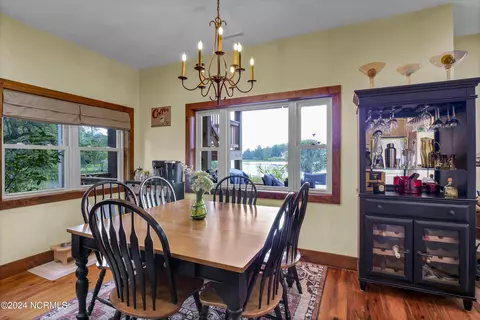 Dining - 722 Bay Harbor Dr, Hampstead, NC 28443 photo 2 of 3